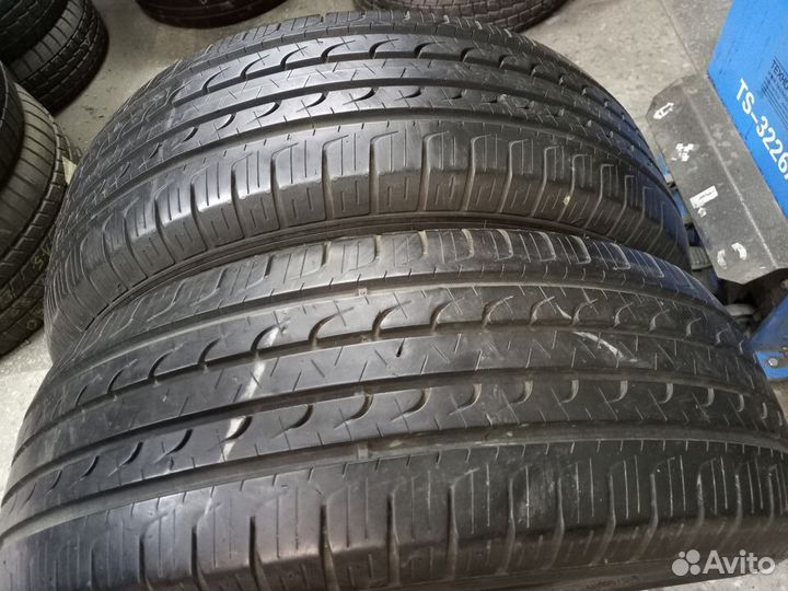 Goodyear EfficientGrip SUV 4x4 215/60 R17 96H