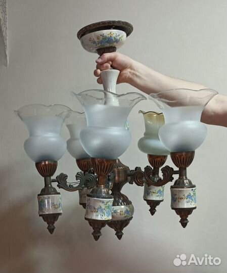 Люстра фарфоровая рожковая
