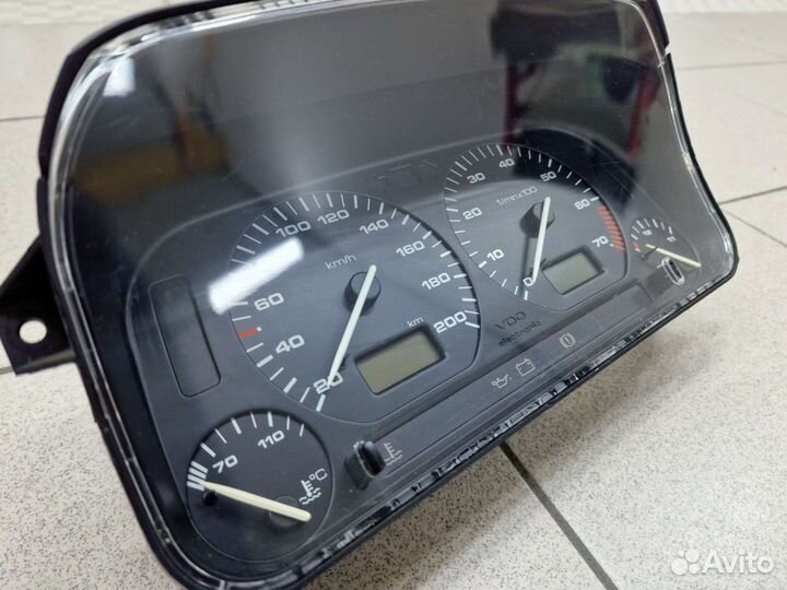 Приборная панель (Щиток) VW Golf 3 - 1H6919033A