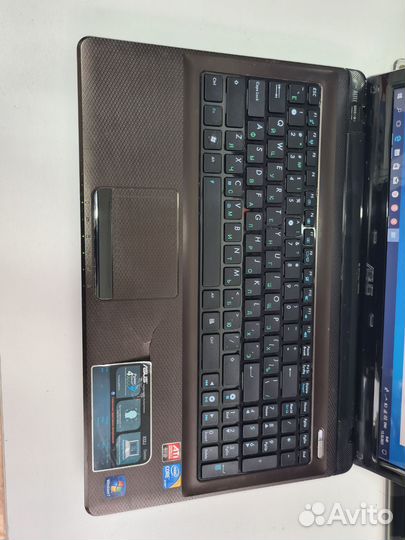 Ноутбук Asus i3