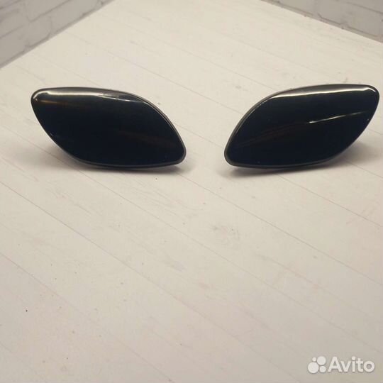 Крышки омывателя фар volvo S80 07-13 года