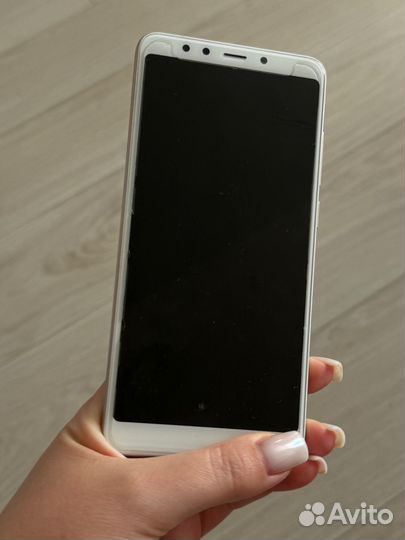 Xiaomi Redmi 5, 2/16 ГБ