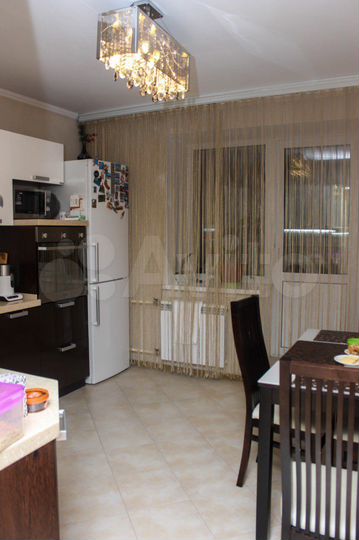 2-к. квартира, 57 м², 8/9 эт.