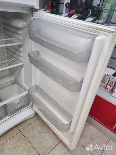 К3) Холодильник Indesit T14R-024