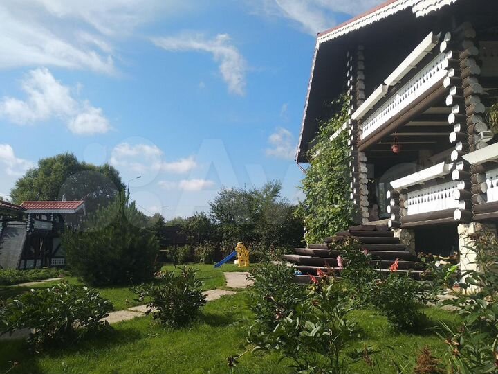 Дом 325,2 м² на участке 15 сот.