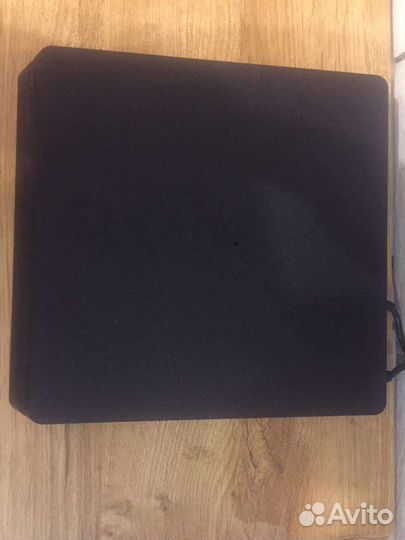 Игровая приставка ps4 1tb