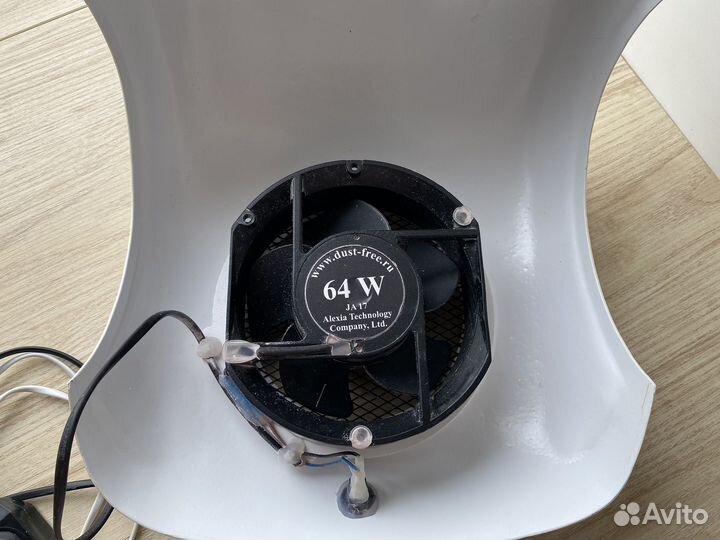 Настольный пылесос для маникюра Dust Free