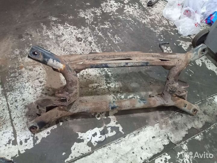 Задний подрамник dodge caliber