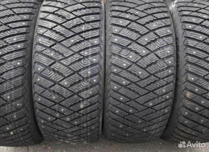 Goodyear UltraGrip Ice Arctic SUV 235/55 R19 105T