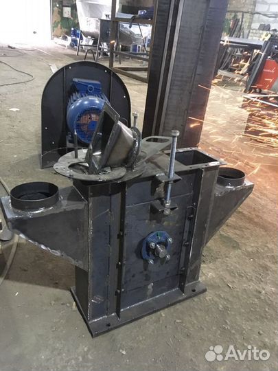 Нория. Элеватор. Транспортер с ковшами