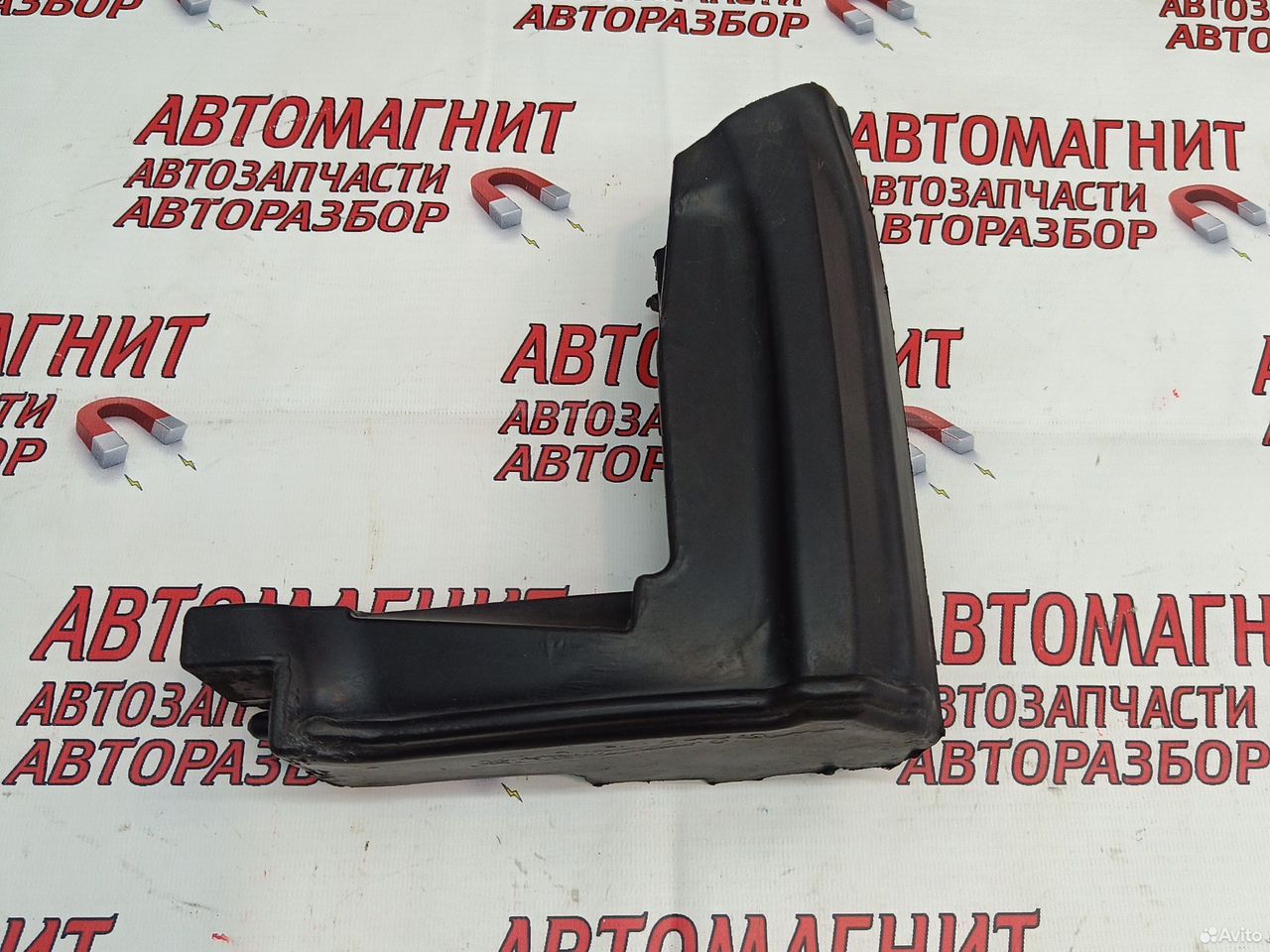 Уплотнитель жабо левый Renault Arkana