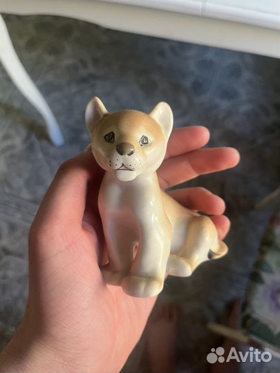 Львенок фарфор статуэтка
