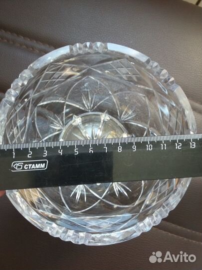 Хрустальная вазочка