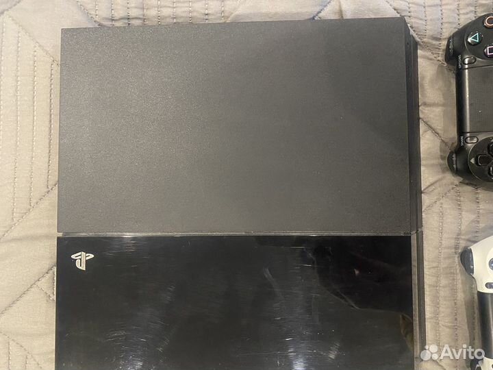 Sony playstation 4 (PS4)