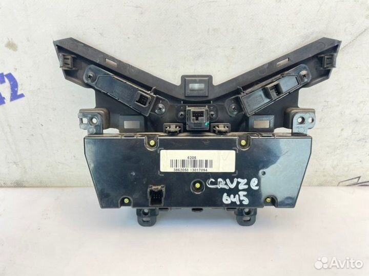 Блок управления климат-контролем Chevrolet Cruze