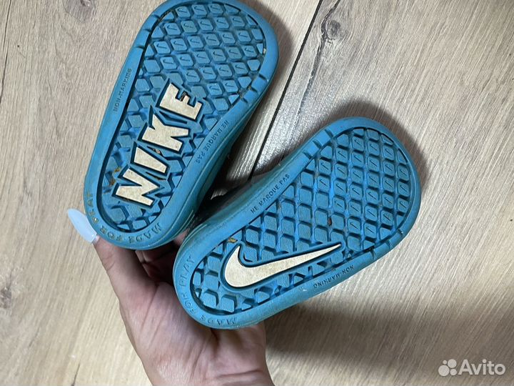 Кроссовки nike детские 19р