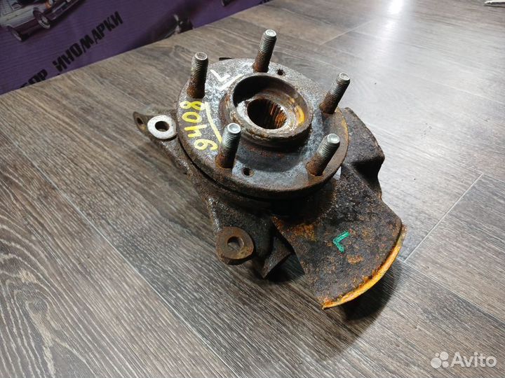 Кулак поворотный левый Хендай Туксон 1 2,0