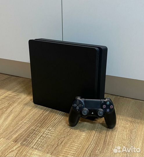 Sony PS4 Slim 1 TB (2208B) + много игр