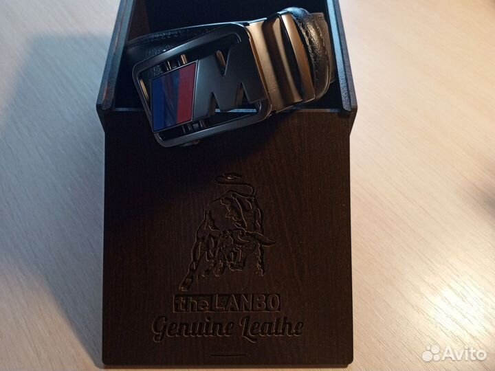 Мужской кожаный ремень черный