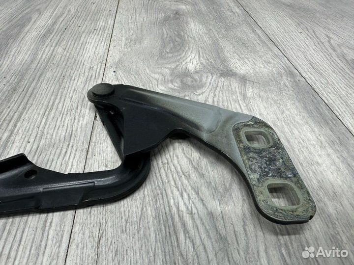 Петля капота правая Ford Mondeo 4 2012