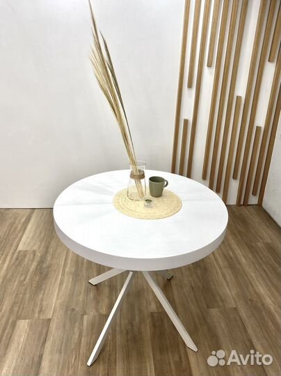 Раздвижной круглый стол Folkman в белой эмали D90