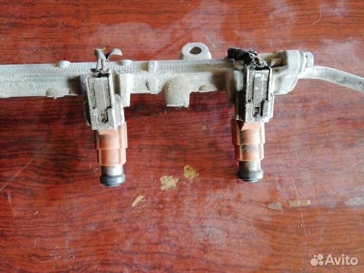 Топливная форсунка Mitsubishi Carisma 1.6 4g92