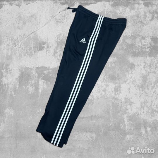 Спортивные штаны adidas широкие