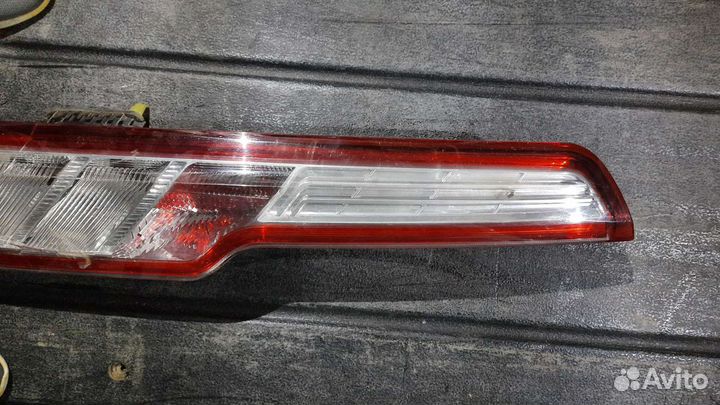 Задний левый стоп Форд Кастом