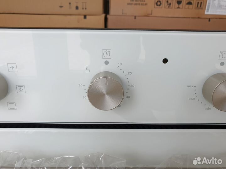 Духовой шкаф Macbi MBO 1660 Белый