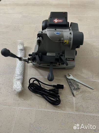 Станок для изготовления ключей Silca Fastbit 230v