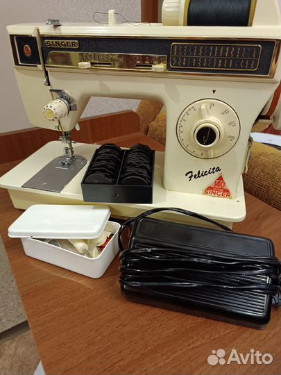 Швейная машина зингер