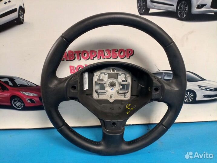 Руль Новый с дефектом Peugeot 408