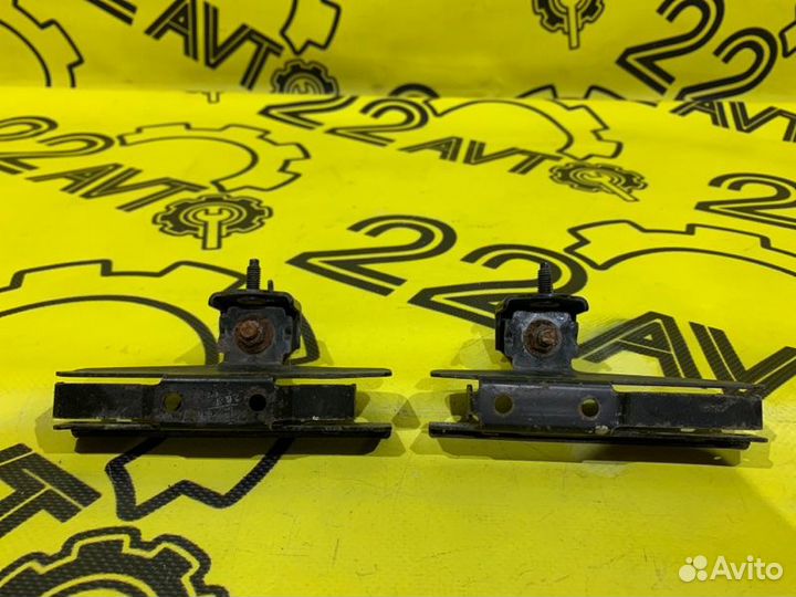 Крепление радиатора Toyota Premio ZZT240 1ZZ-FE