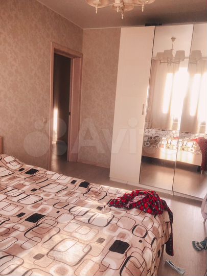 Комната 17 м² в 3-к., 14/14 эт.