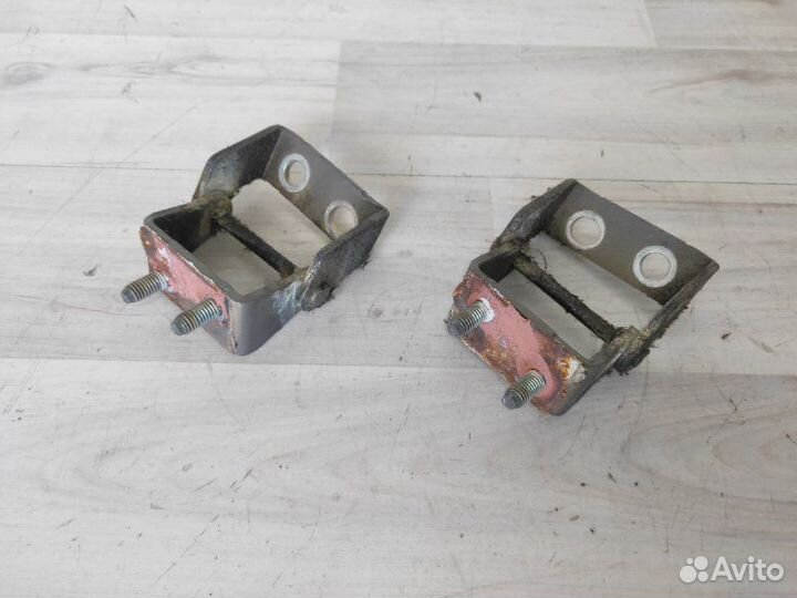 Петля крышки багажника Opel Antara 2007