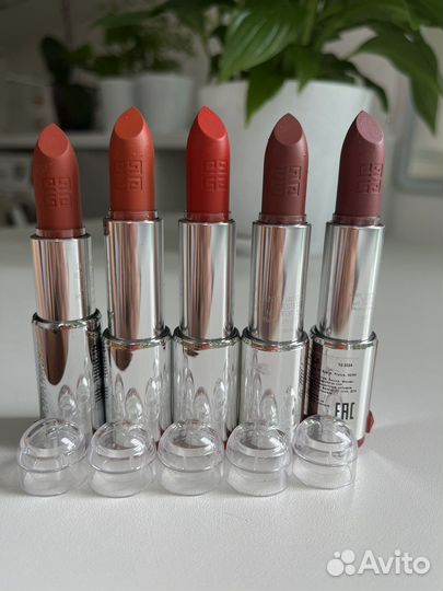 Givenchy матовая помада Le rouge deep velvet