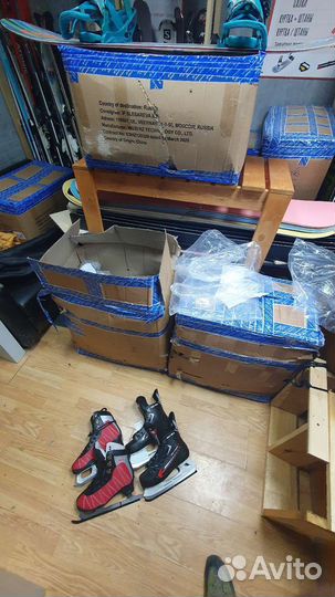 Ледовые коньки для проката