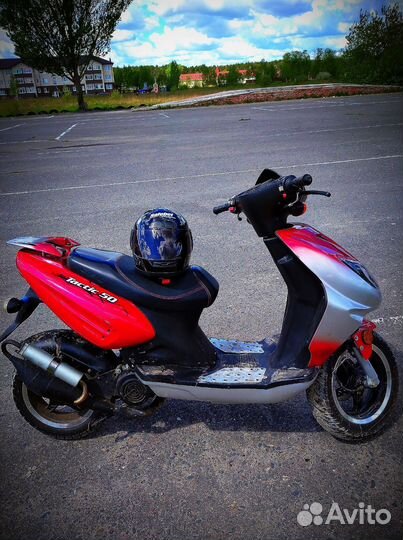 Скутер stels tactic 50