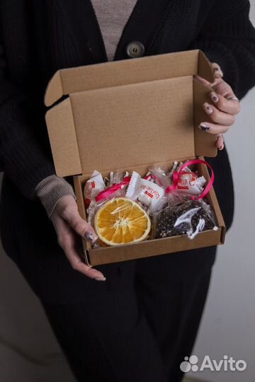 Подарочный рабор с лавандовым чаем и фрипсами