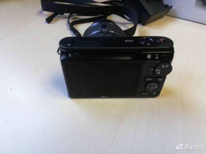 Nikon 1 j2 + объектив 10-30mm в коробке