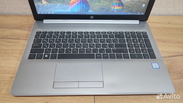 Мощный HP (FHD 15.6