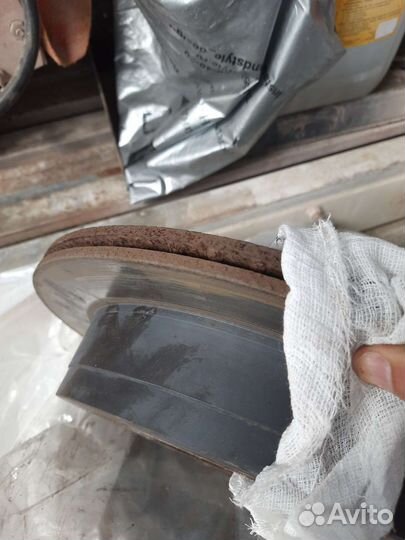 Задние тормозные диски Тойота Ленд Крузер 200