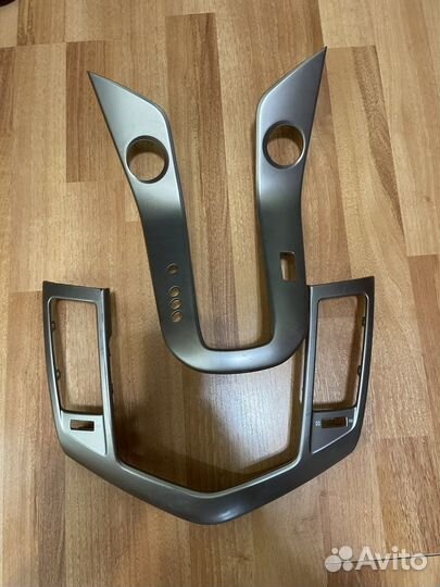 Накладка АКПП и накладка магнитолы Шевроле Круз