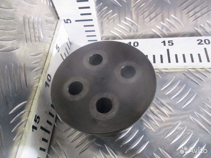 Ось промежуточной шестерни MAN 51045060078