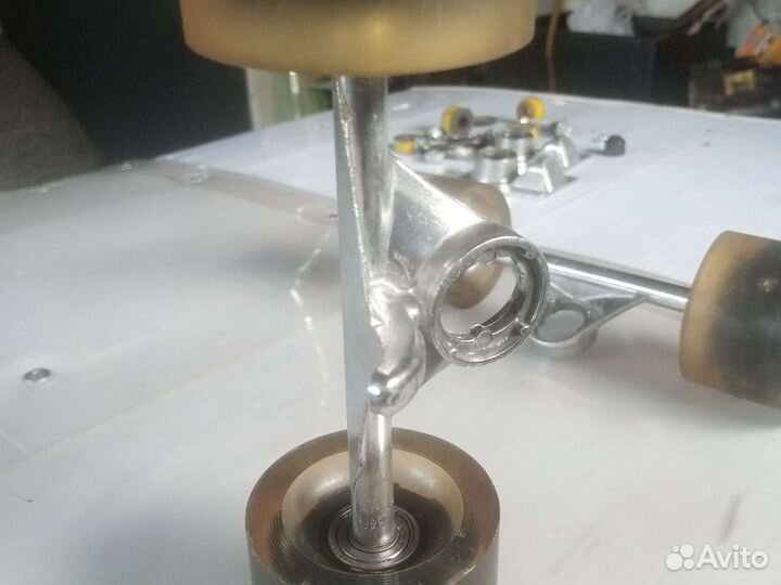 Детали и колëсики для спини борда