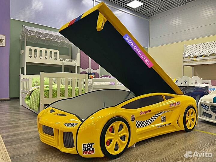 Детская кровать машина
