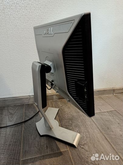 Монитор Dell