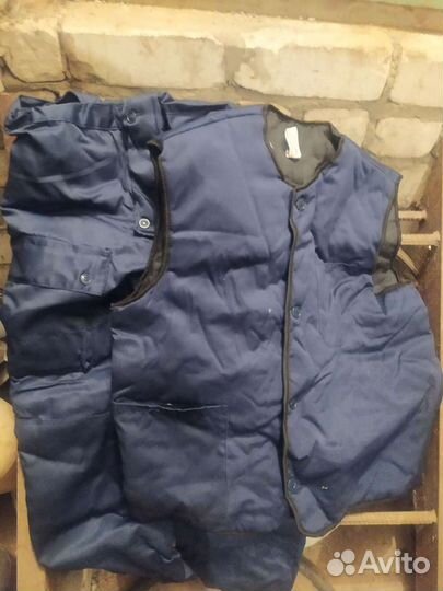 Ватники и жилетка ржд