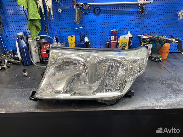 Фара Toyota land cruiser 200