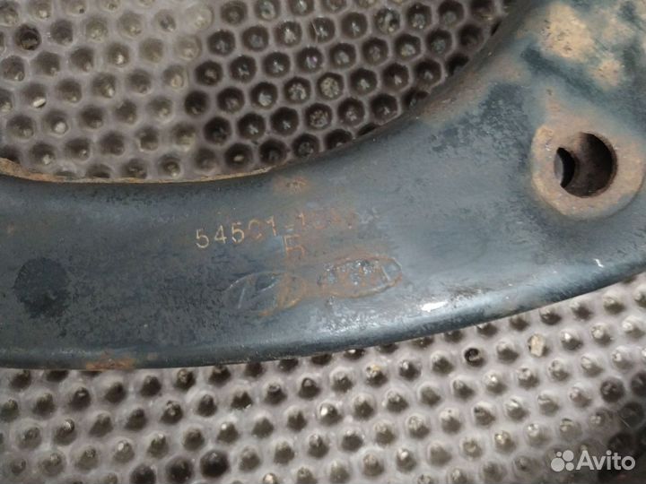 Рычаг передний